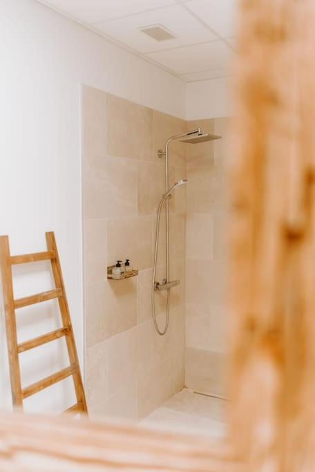 Suite De Charme Avec Jacuzzi Et Cabine Infrarouge Tubize Eksteriør bilde